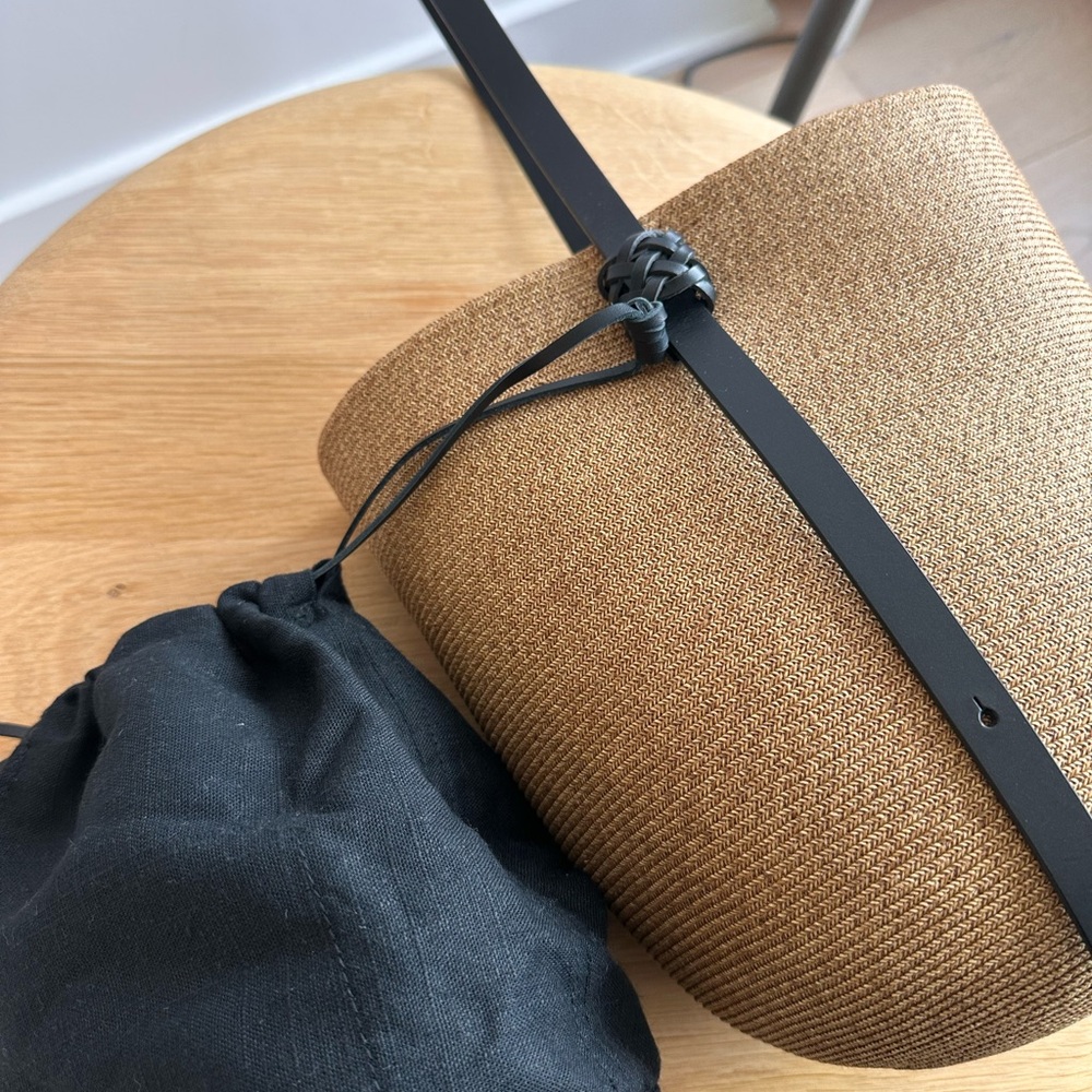 Kamaro’an Koreng bucket bag - Picture 8 of 9